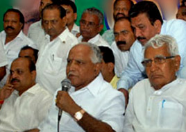 Yeddy loyalist MLAs meet Guv, seek his intervention